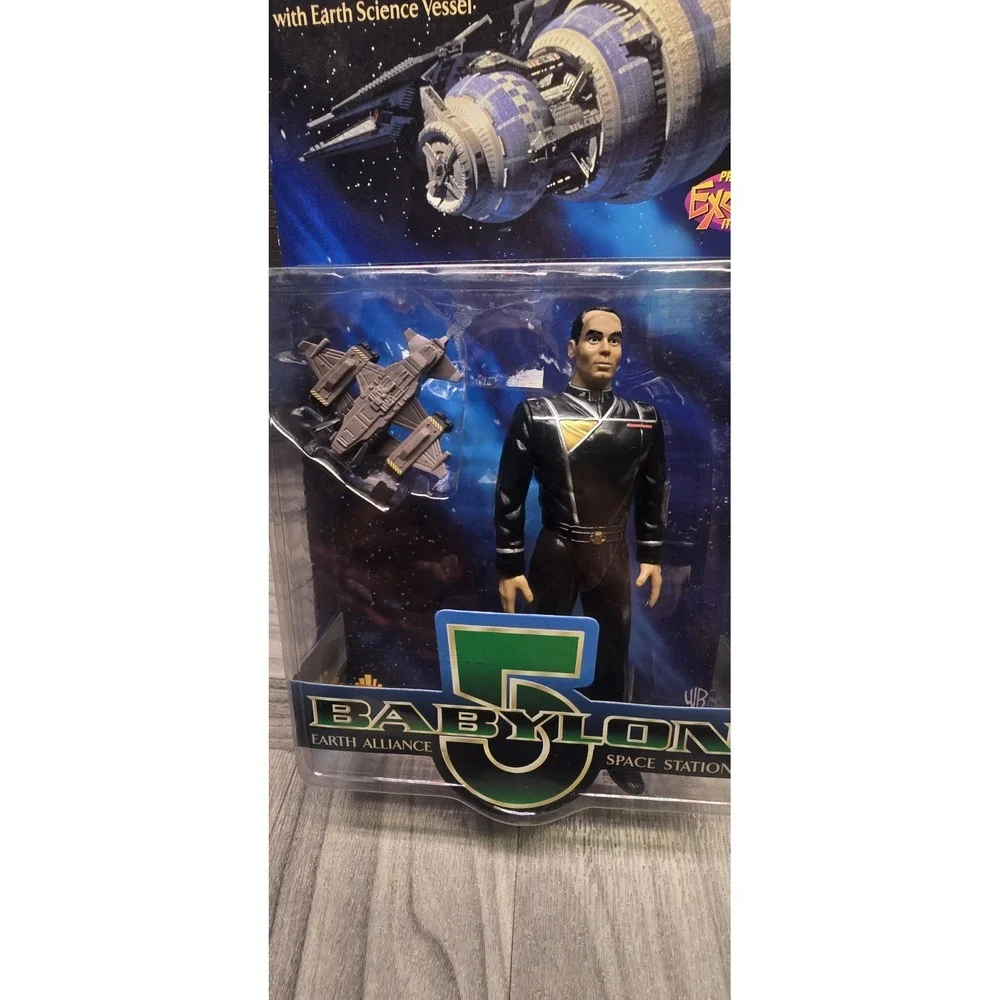 Babylon 5 Dr. Stephen Franklin Exclusive Premiere Figure w/ Earth Science Vessel